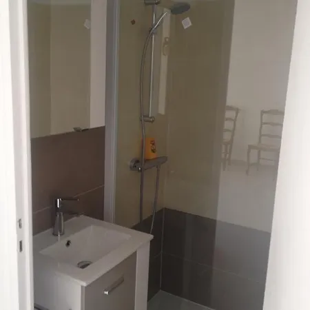 Appartement F2 Proche Plage Du Veillat Saint-Raphaël
