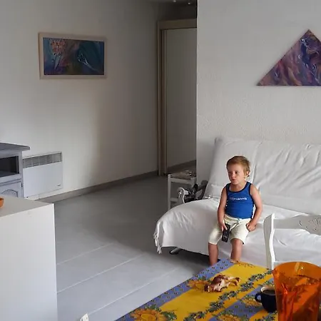 F2 Proche Plage Du Veillat Appartement *